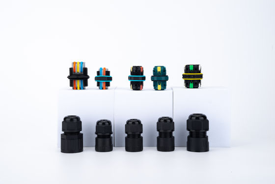 Collegatore di cavo 32A 250VAC IP68 impermeabile 2 vie Collegatore 6-12mm DIA